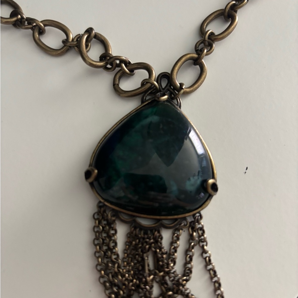 Emerald stone necklace vintage